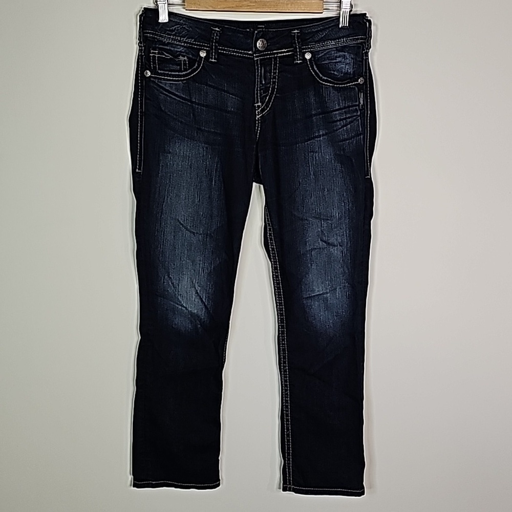 Silver Suki dark wash 28x27 capri jeans